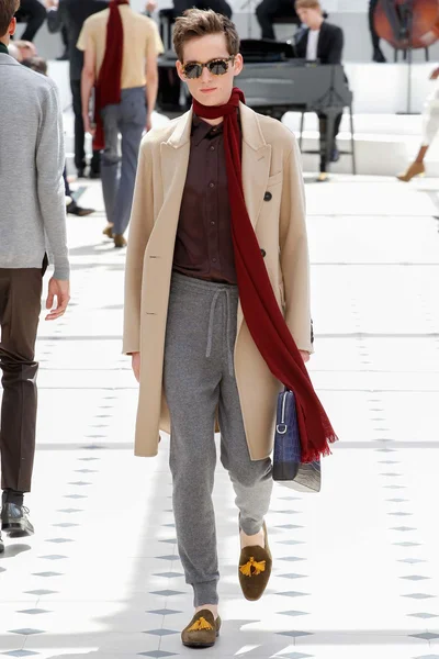 Look 33